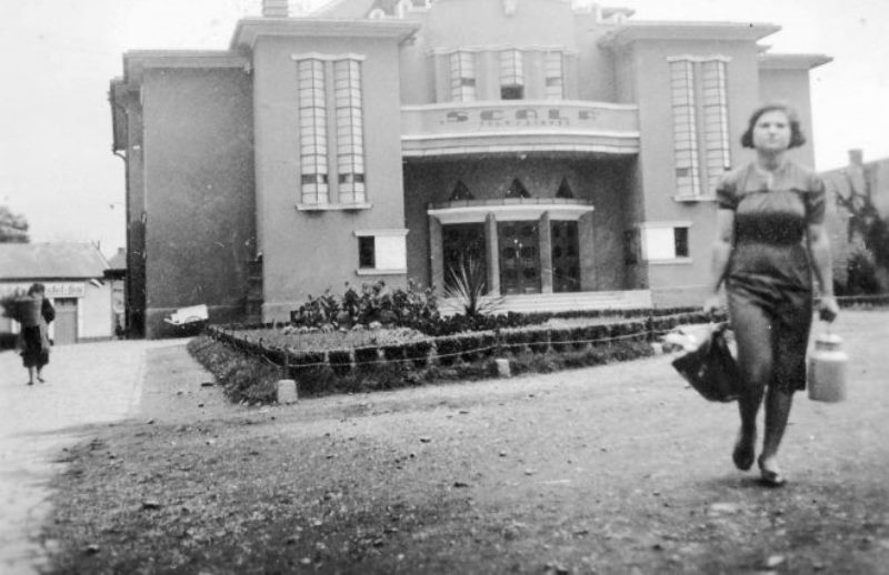 Ребрендинг зі зміною назви закладу на первинну відбудеться з нагоди 90-річчя мукачівського кінотеатру, який було споруджено в 1929 році.