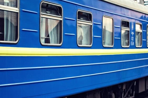 Прес-служба Укрзалізниці поінформувала про те, що на час весняних канікул в Україні, які триватимуть із 24 березня до 2 квітня, у західному напрямку їздитимуть відразу три додаткових потяги.