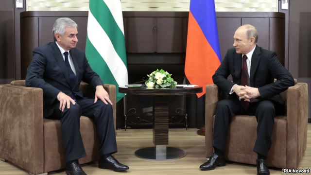 Україна засуджує договір між Росією і Абхазією