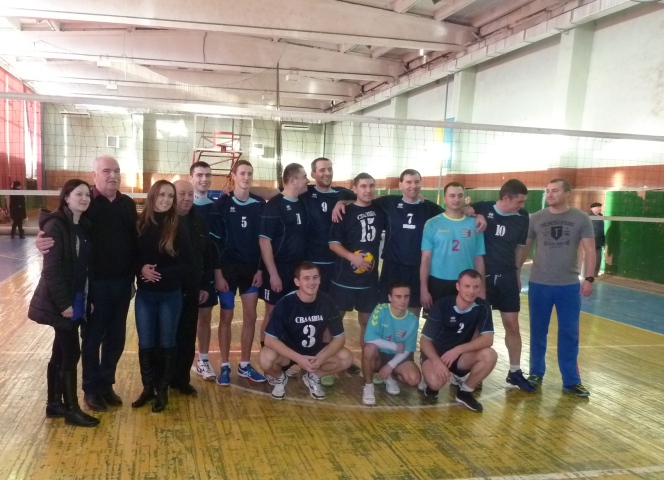 В ужгородському спорткомплексі «Юність» відбувся фінальний турнір чемпіонату Закарпатської області з волейболу серед чоловічих команд.
