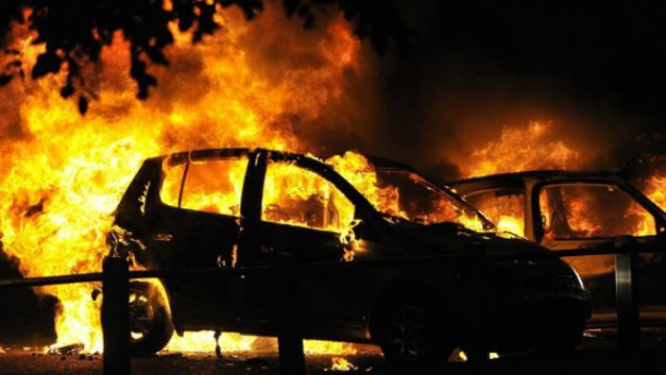 05 липня о 02:38 год. надійшло повідомлення про пожежу в легковому автомобілі «AUDI A6» 55-річного мешканця с. В. Ком