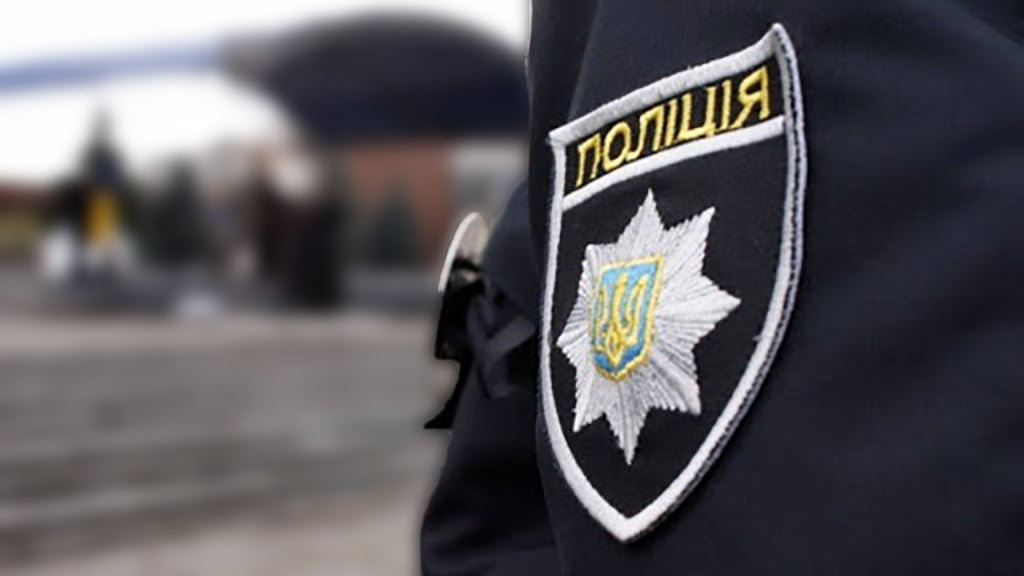 Екс-поліцейський з Мукачева відбувся дрібним штрафом за шахрайство на $7 тис.
