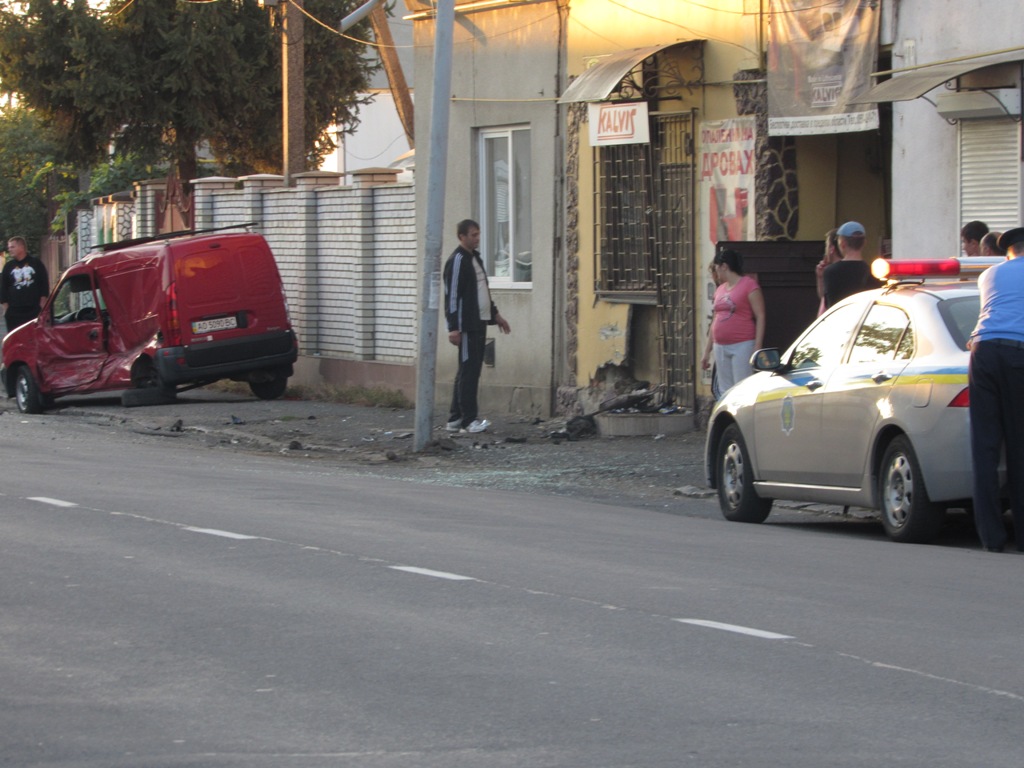 Аварія сталася на вулиці Ужгородській.