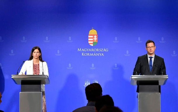 Представник уряду у зв'язку з газовим скандалом згадав про наміри Будапешта блокувати шлях України в НАТО.
