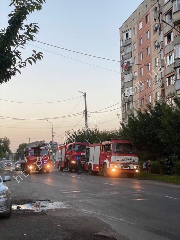 Загоряння сталося сьогодні ввечері у будинку на вулиці Митрополита Володимира.