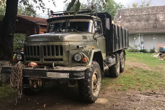 Працівники групи реагування патрульної поліції смт Дубового зупинили авто, завантажене 5 кубометрами буку. Водій перевозив деревину без відповідних дозволів.
