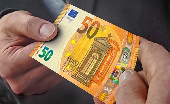 50 євро хабаря запропонував учора прикордоннику в пункті пропуску 