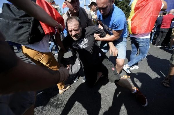 Румунська прокуратура порушила кримінальну справу за розгін антиурядового мітингу в Бухаресті.