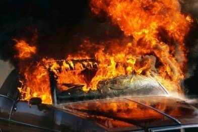 В Пийтерфолво горел легковой автомобиль.