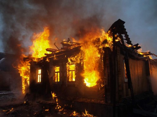 У селі Бороняво Хустського району вчора ввечері сталася пожежа у житловому будинку.


