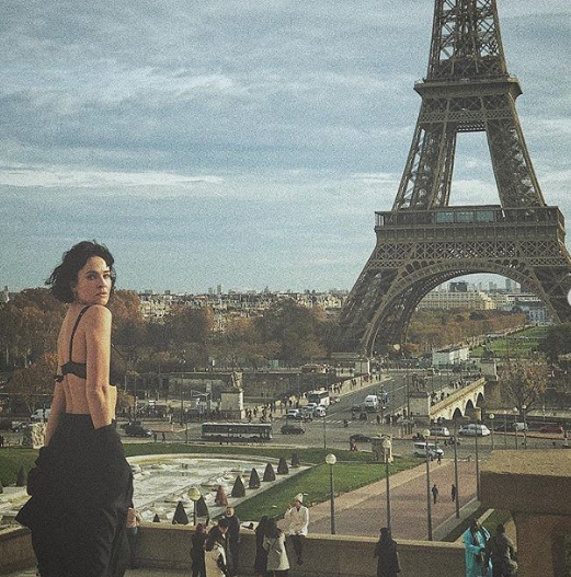 Даша Астаф'єва прикрасила Париж дуже незвичайними відвертими кадрами.