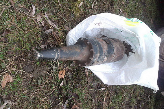 Мінометний снаряд в салоні автомобіля, що належить жителю одного з сіл Перечинського району, виявили місцеві правоохоронці.