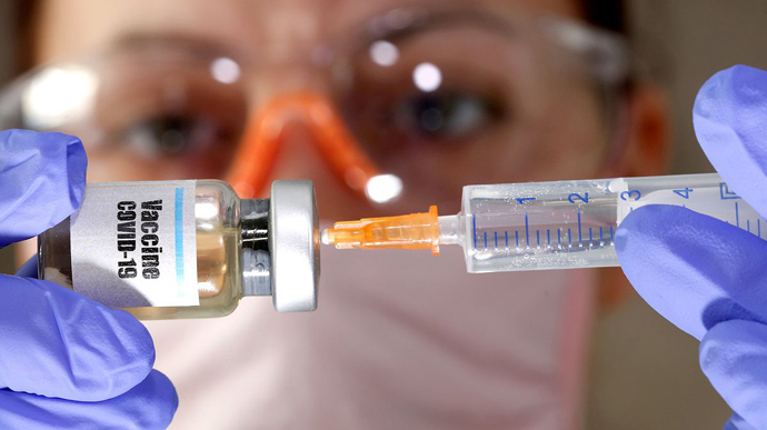 134 человека уже вакцинированы против COVID-19 в Закарпатье.