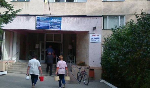 О ситуации относительно коронавирус в Мукачевской больнице Святого Мартина информировал в. а. директора КНП 