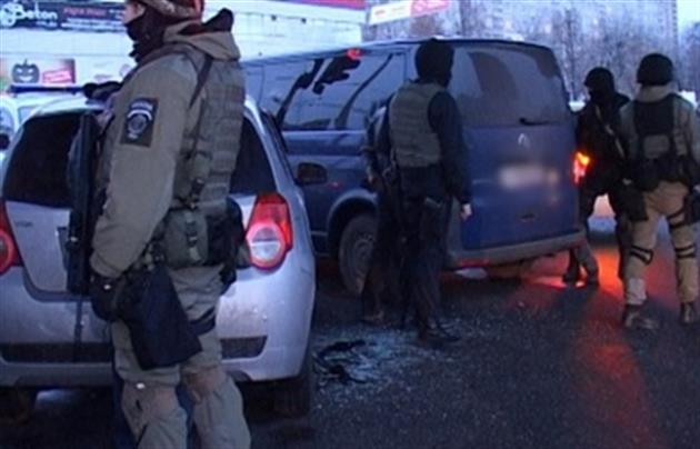 Сотрудники Национальной полиции задержали в Киеве сразу две банды угонщиков. Одна из них специализировалась на кражах бюджетных авто, а вторая - престижных и дорогих марок.
