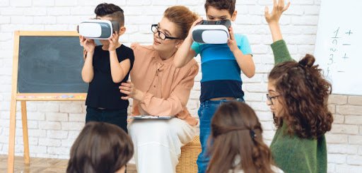 Школярі Нижньої Апші та Солотвина навчатимуться  віртуально. 