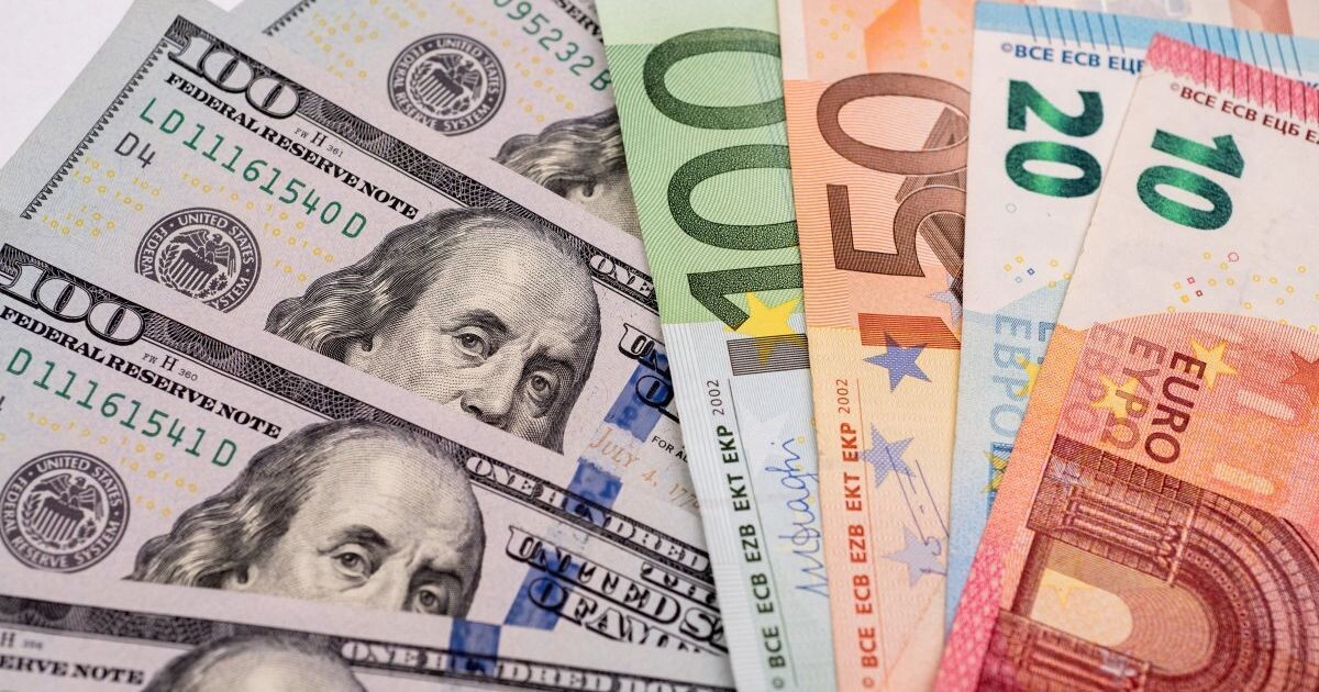 Курс валют в Україні 20 серпня: експерт зробив прогноз 