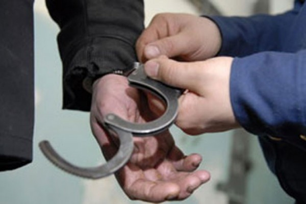 Ужгородські поліцейські затримали 43-річного жителя міста, раніше судимого за крадіжки та наркотики. 