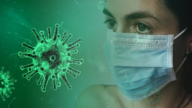 В Україні росте кількість хворих на коронавірус, а також смертей і госпіталізацій внаслідок COVID-19.