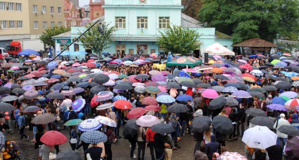 Сьогодні в Ужгороді проходять зйомки популярного співочого шоу 
