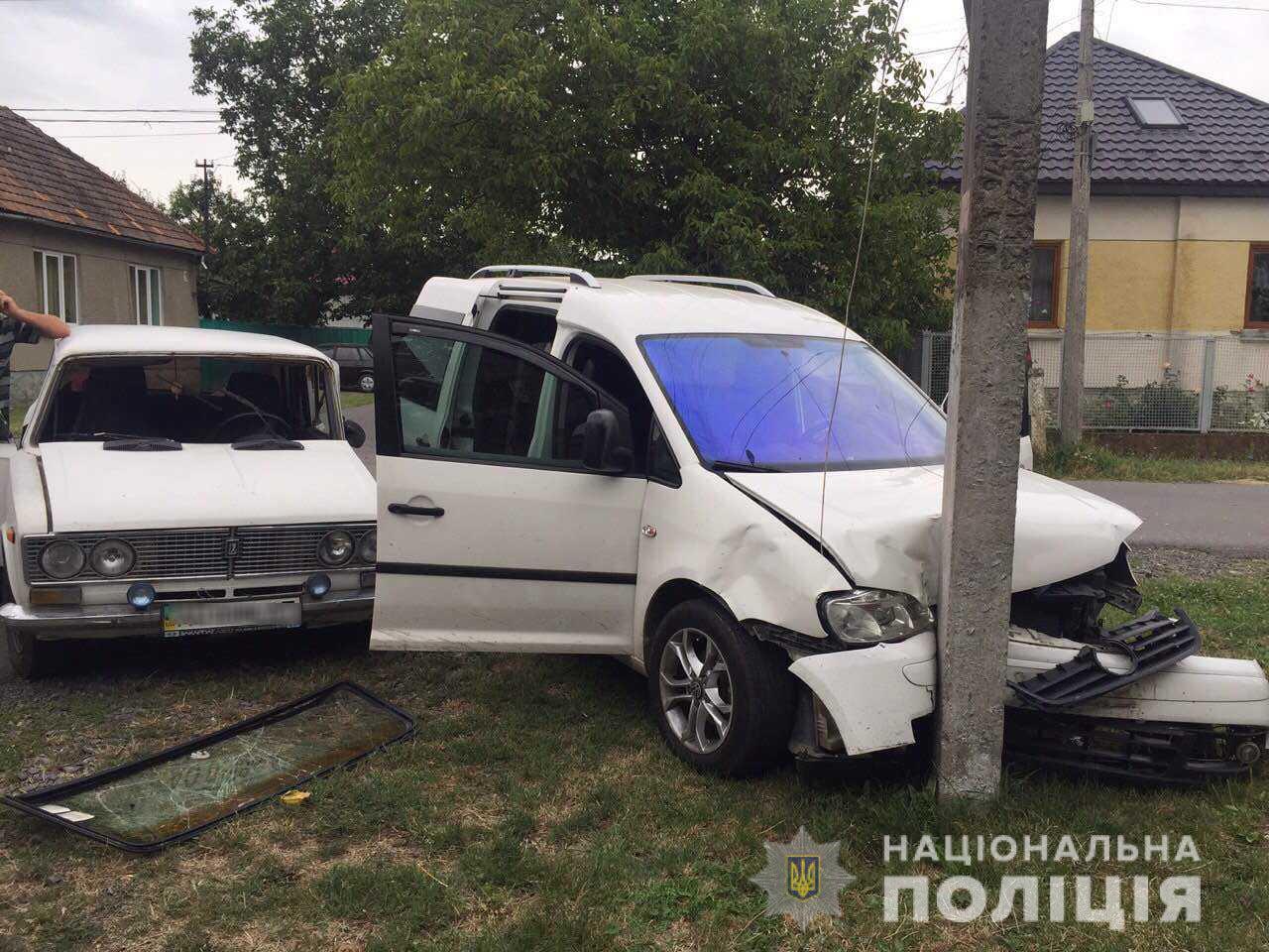 Сьогодні, 14  серпня, близько 10.10 год на лінію «102» надійшло повідомлення про ДТП з потерпілими у місті Мукачеві на перехресті вулиць Рилєєва та Білоруська.