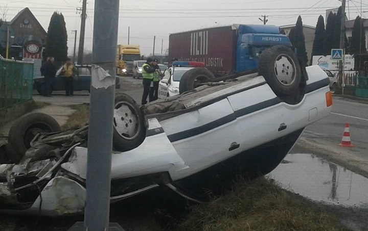 У середу, 10 січня, у Розівці, біля Ужгорода сталася ДТП з потерпілими.

