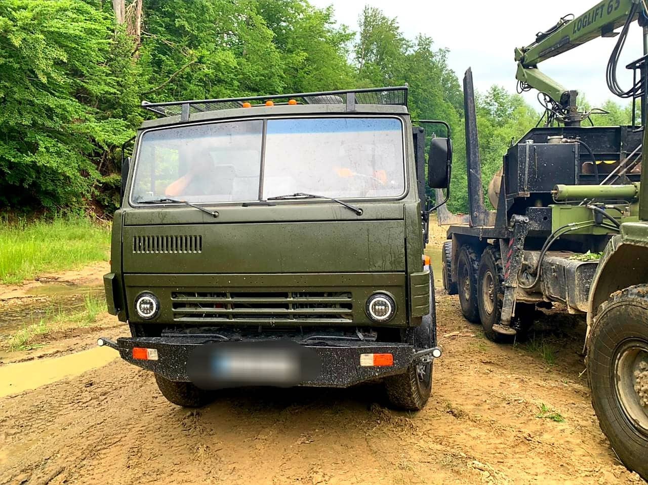 На Прикарпатті незаконно видобували піщано-гравійну суміш