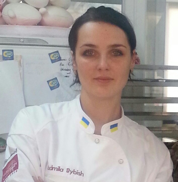 Людмила Дубіш представляє Закарпаття й країну в німецькому місті Ерфурт, де проходить чергова кулінарна олімпіада.