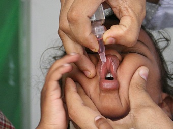 Вакцины против полиомиелита уже начали поступать в регионы Украины. Это подтвердили в детских поликлиниках Мукачева и Виннице.