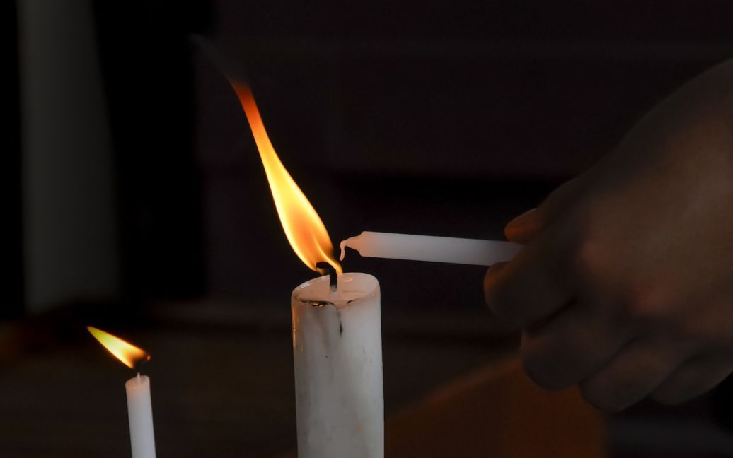 В Одесі через залишену без нагляду свічку під час пожежі загинув чоловік.