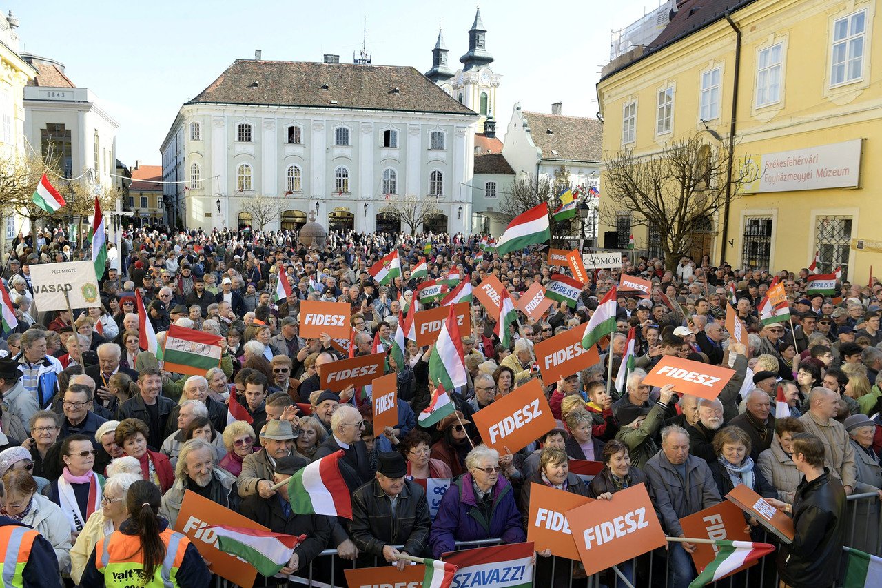 Шахрайство, фейкові партії, нерівномірне фінансування — аналітики вже називають цьогорічну передвиборчу кампанію в Угорщині найбруднішою і найбільш скандальною за весь час. 