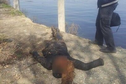 У Калуші на Франківщині, на березі річки Сівка, виявили тіло загиблої жінки. 