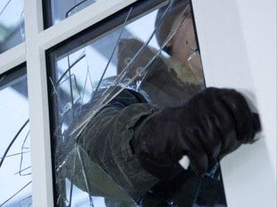Іршавські дільничні офіцери поліції затримали у селі Імстичево двох чоловіків з викраденим майном.