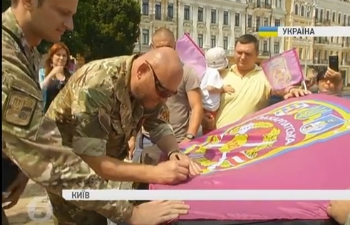 Бойцы 128-й Закарпатской бригады устроили автопробег в Киеве / ВИДЕО