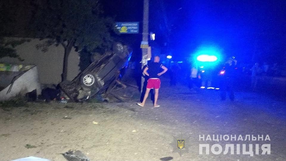 На Хустщині поліцейські затримали водія з явними ознаками алкогольного сп’яніння, який здійснив наїзд на трьох пішоходів.