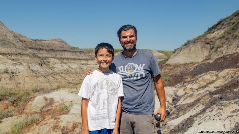 Натан Грушкин, 12-летний палеолантолог Новик, нашел скелет динозавра, который составляет около 69 миллионов лет.
