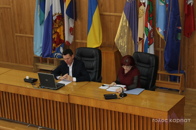 Сьогодні, 17 листопада, в Ужгороді мало відбутися чергове засідання сесії Ужгородської міськради. 