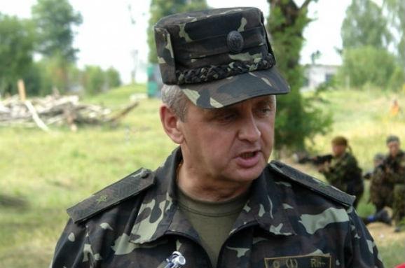 Начальник Генштабу Збройних сил України Віктор Муженко спростував нещодавнюзаяву Путіна, що регулярних підрозділів Росії на Сході України нема.
