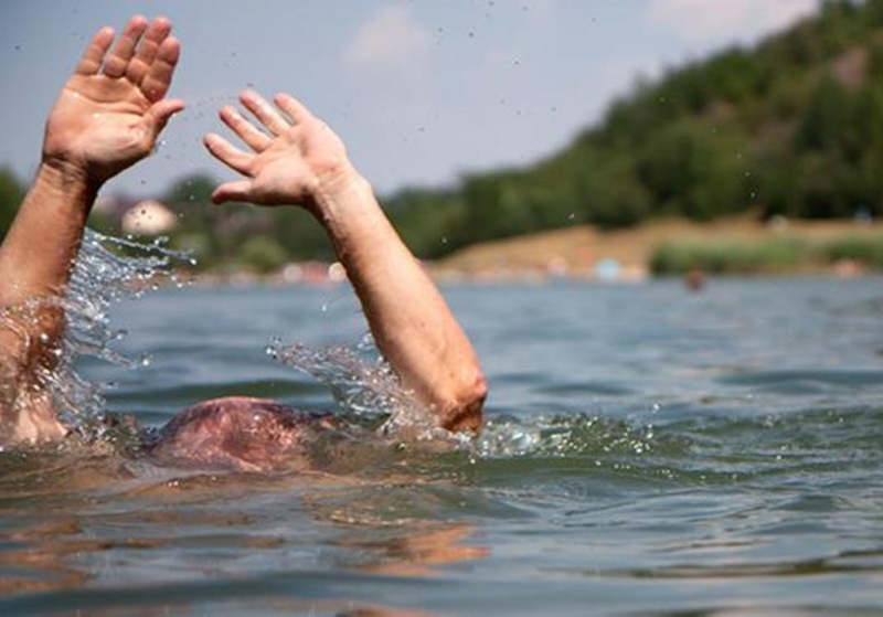 Трагічний відпочинок: на Ужгородщині вода забрала життя людини.