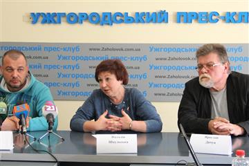 У вівторок, 17 жовтня, в Ужгородському прес-клубі відбулося засідання, головною темою якого став місячник боротьби з раком молочної залози, що розпочався в Україні.
