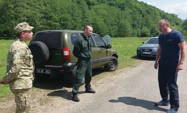 Міністерство внутрішніх справ Словаччини прийняло рішення призупинити спільне патрулювання з українськими прикордонниками через інцидент із закарпатцями.
