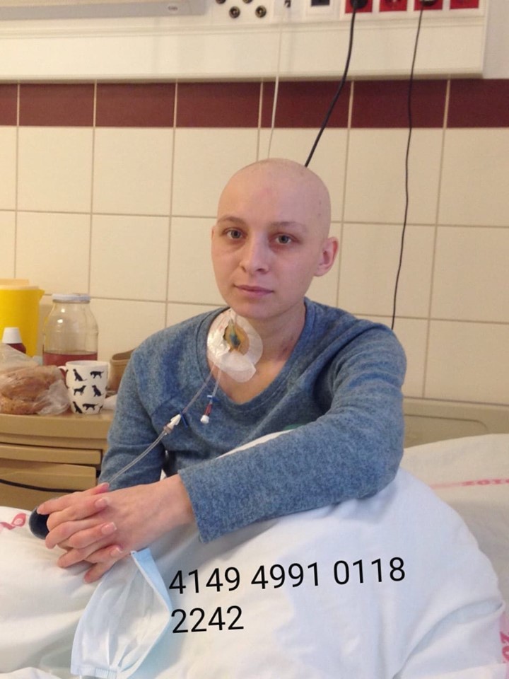Дівчина з Мукачева, Крістіна Качур, потрапила в біду. Їй поставили діагноз Гостра мієлоїдна лейкемія. 