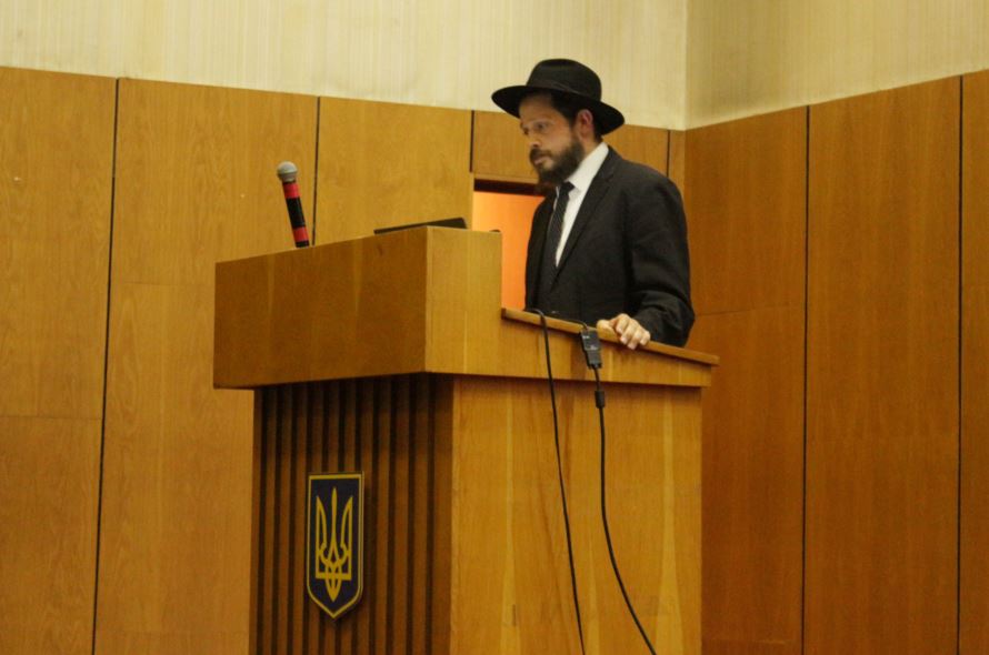 Напередодні, 16 червня, в Ужгородському національному університеті розпочала роботу 3-денна міжнародна конференція «Від Голокосту кулями до Аушвіцу: регіональні виміри остаточного рішення». 