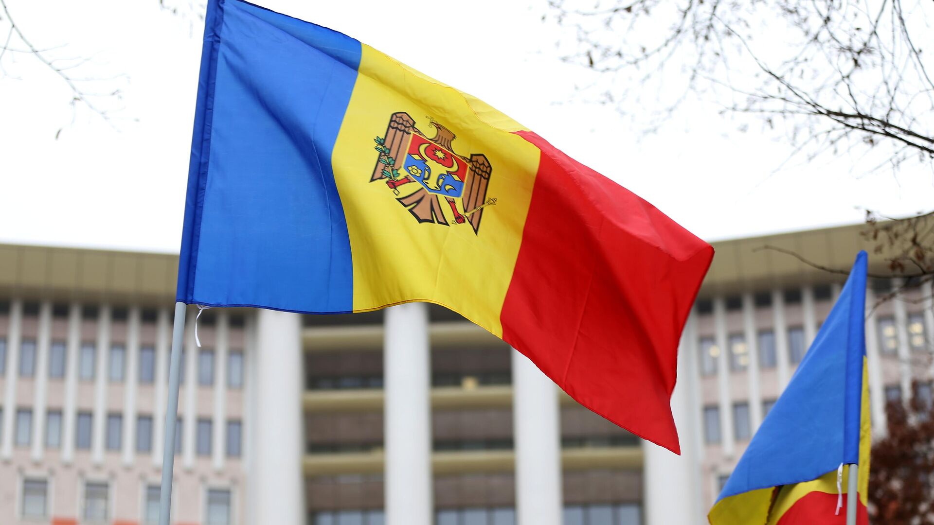Міноборони Молдови підтвердило рішення про тимчасове закриття повітряного простору країни, причиною чого став невстановлений об’єкт, схожий на повітряну кулю.