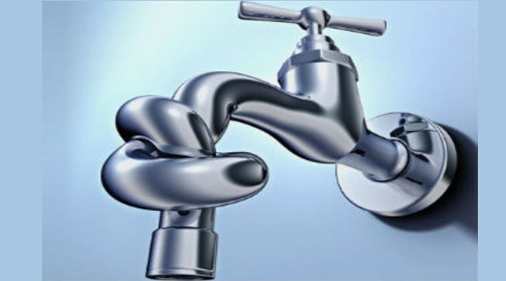 Жителей Перечина предупреждают о вероятном отключении воды из-за реконструкции водопровода.