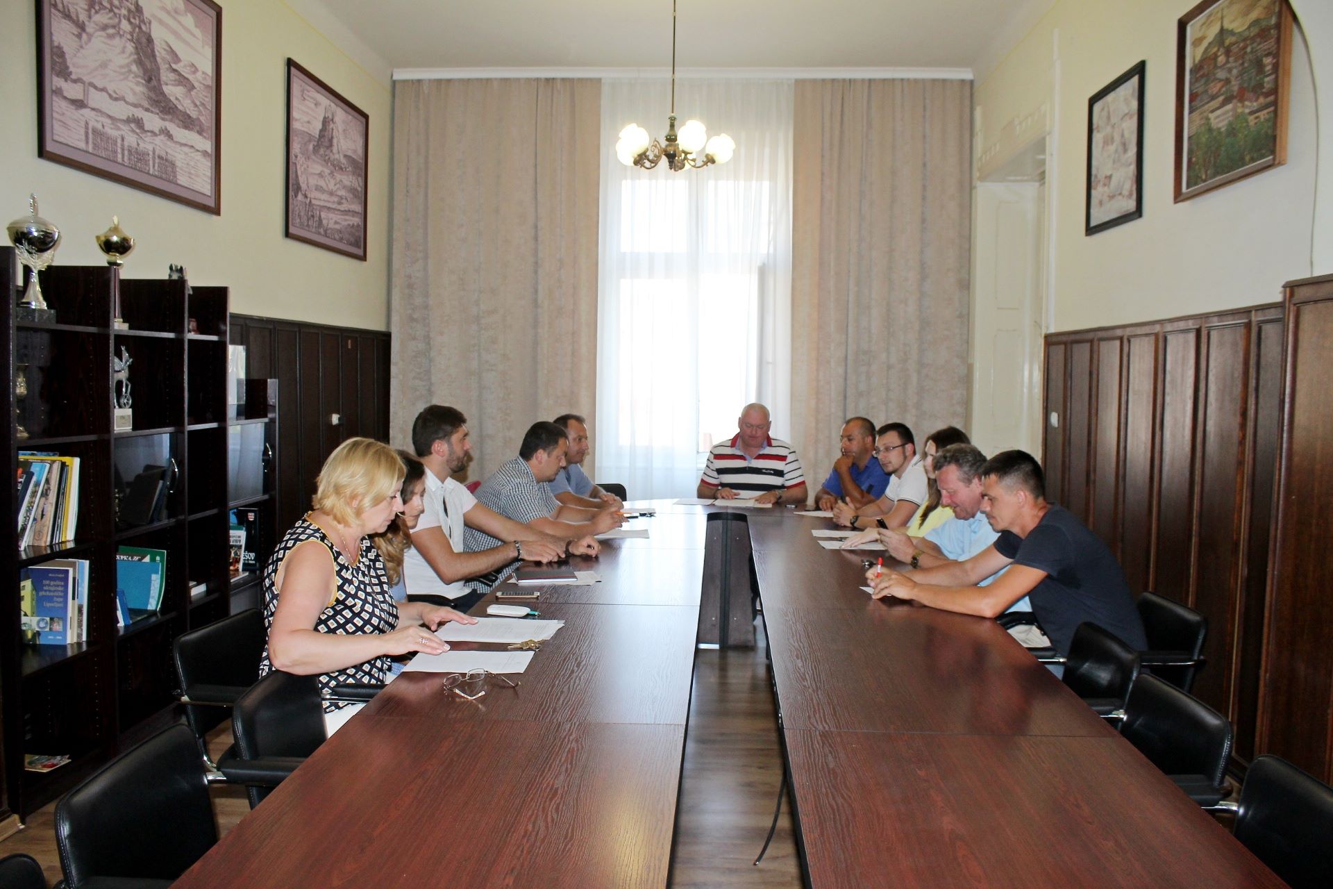 У Мукачівській міській раді відбулося засідання постійної депутатської комісії з питань законності, регламенту, депутатської етики, оборонної роботи та надзвичайних ситуацій.
