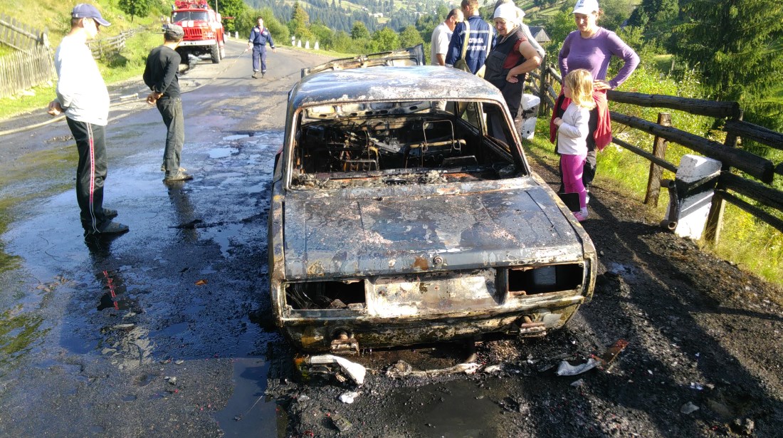 15 вересня о 16:17 до вогнеборців Міжгірського району надійшло повідомлення про загорання автомобіля ВАЗ 2015, що рухався автошляхом Колочава-Міжгір’я по Синевирському перевалу.