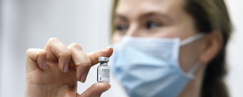 На території Закарпатської області триває підготовка медиків для проведення вакцинації від коронавірусної інфекції.