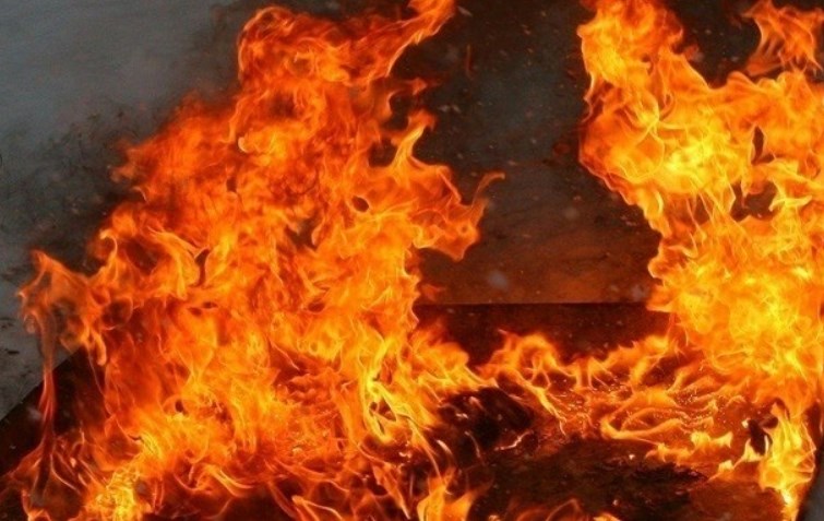 Загоряння трапилося в селі Білки по  вулиці Незалежності.