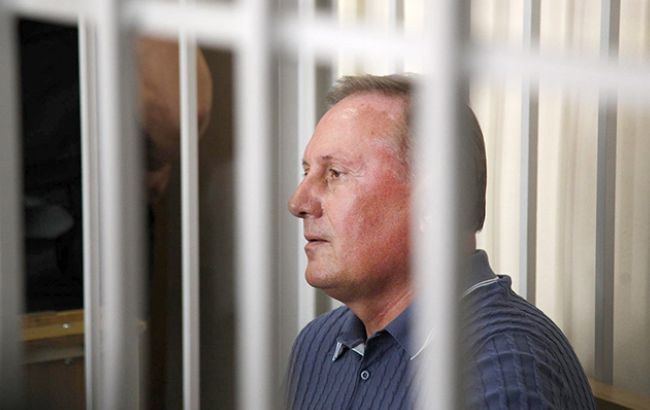 Апелляционный суд Киева оставил под стражей экс-лидера парламентской фракции Партии регионов Александра Ефремова.